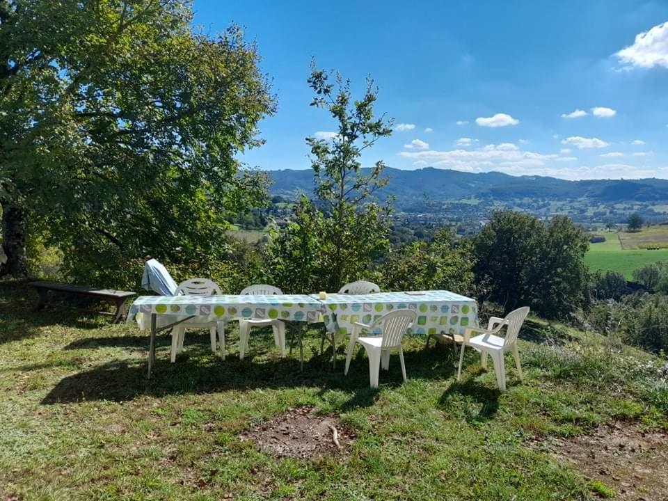 Les Coteaux De Planeze, Chambre Pour 2, 3 Ou Famille Nombreuse 2 Adultes 5 Enfants Et Jeunes Belmont-Bretenoux Esterno foto
