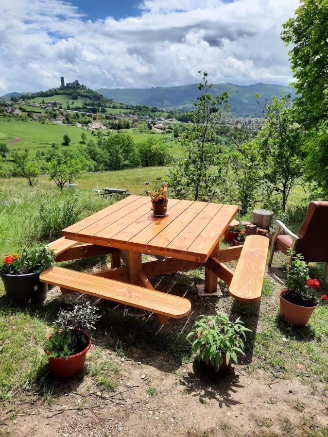 Les Coteaux De Planeze, Chambre Pour 2, 3 Ou Famille Nombreuse 2 Adultes 5 Enfants Et Jeunes Belmont-Bretenoux Esterno foto